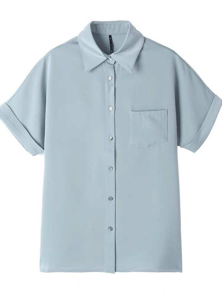 Classic Pocket Short Sleeve Buttery Shirt in Blue