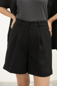 Semiwool Neat Shorts in Black