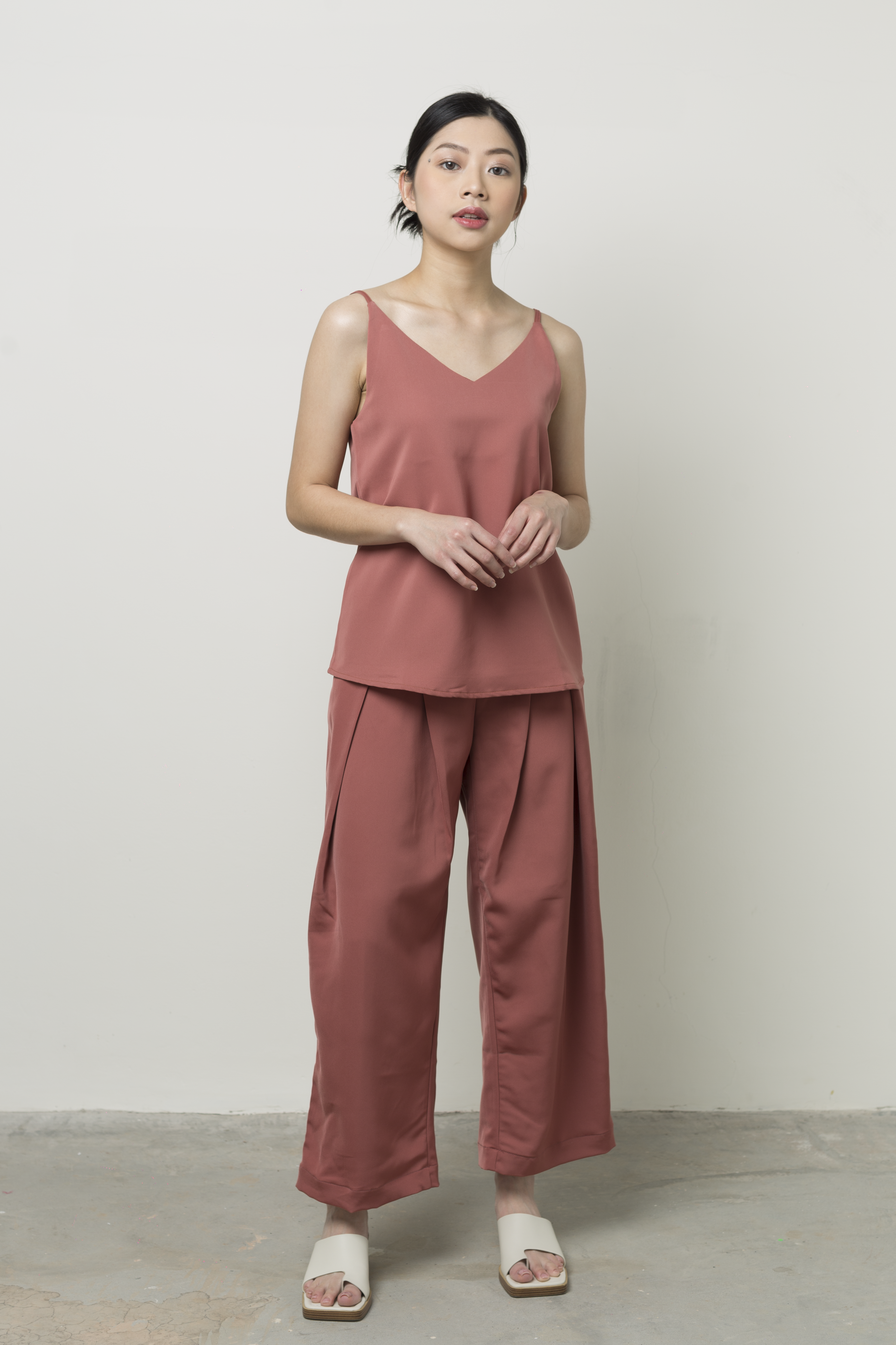 Tulip Fold Long Pants in Red