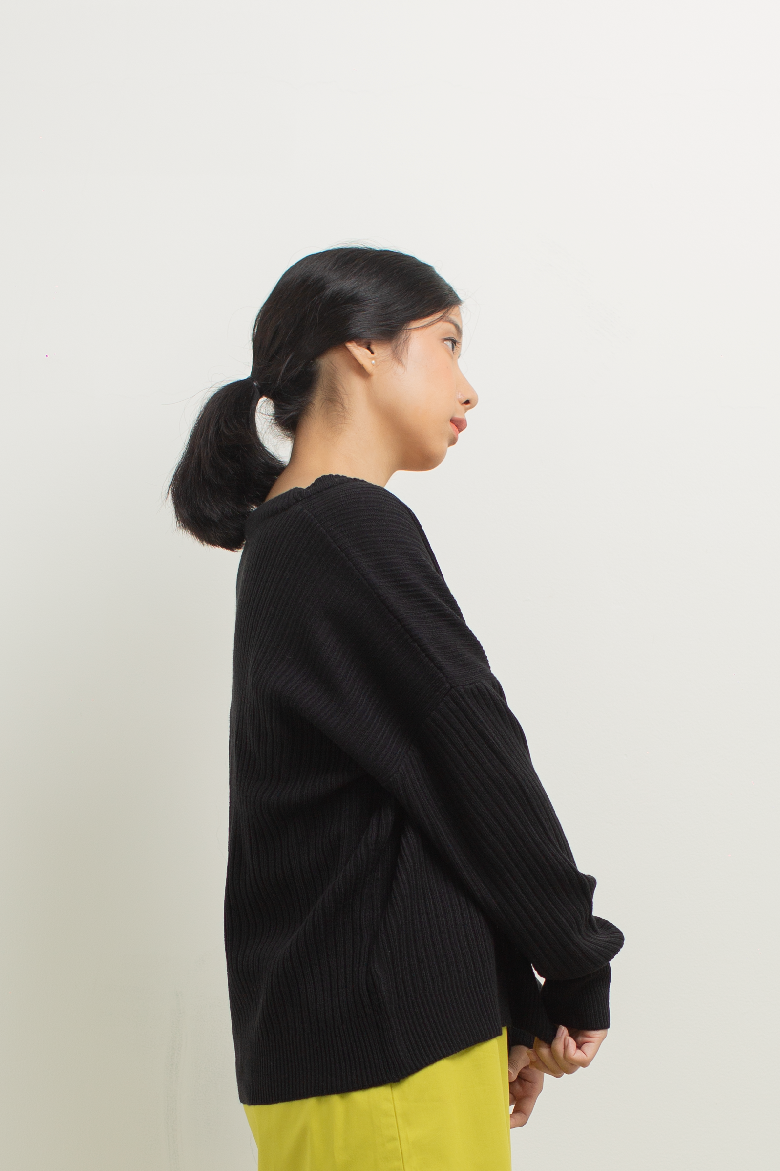 Knit Loose Button Cardigan in Black