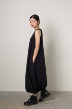 Load image into Gallery viewer, Linen Blend Sleeveless Puff Dress in Black
