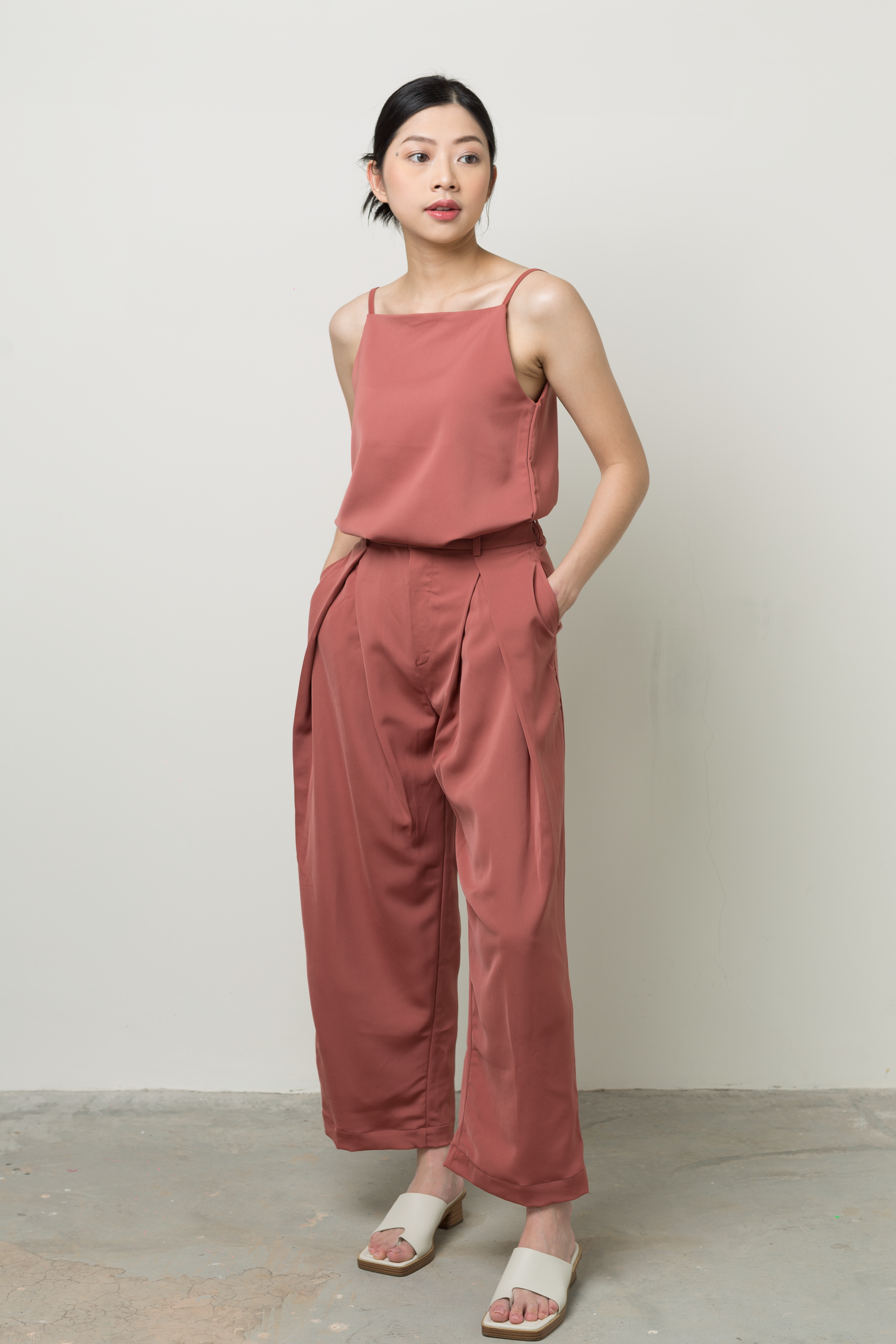 Tulip Fold Long Pants in Red