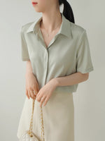 Load image into Gallery viewer, Hidden Button Short Sleeve Shirt in Green
