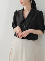 Load image into Gallery viewer, Point Collar Contrast Button Blouse in Black
