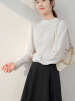 Load image into Gallery viewer, Long Sleeve Gathered Top in White
