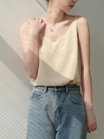Load image into Gallery viewer, [Ready Stock] Relaxed Camisole Top- L
