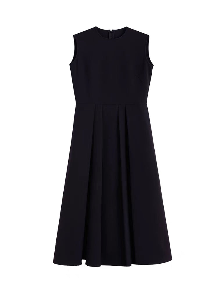 Classic Sleeveless Midi Dress in Black