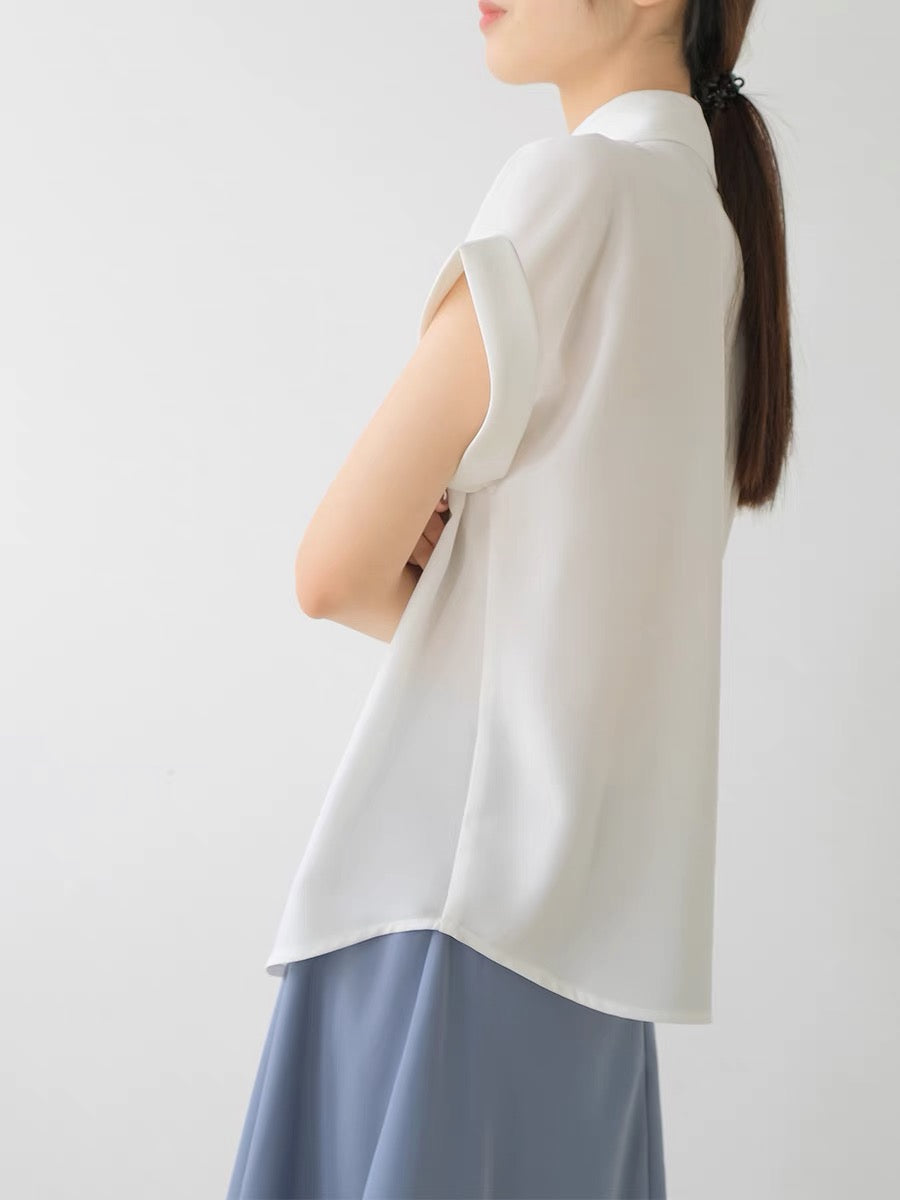 Pointed Collar Short Sleeve Blouse in White